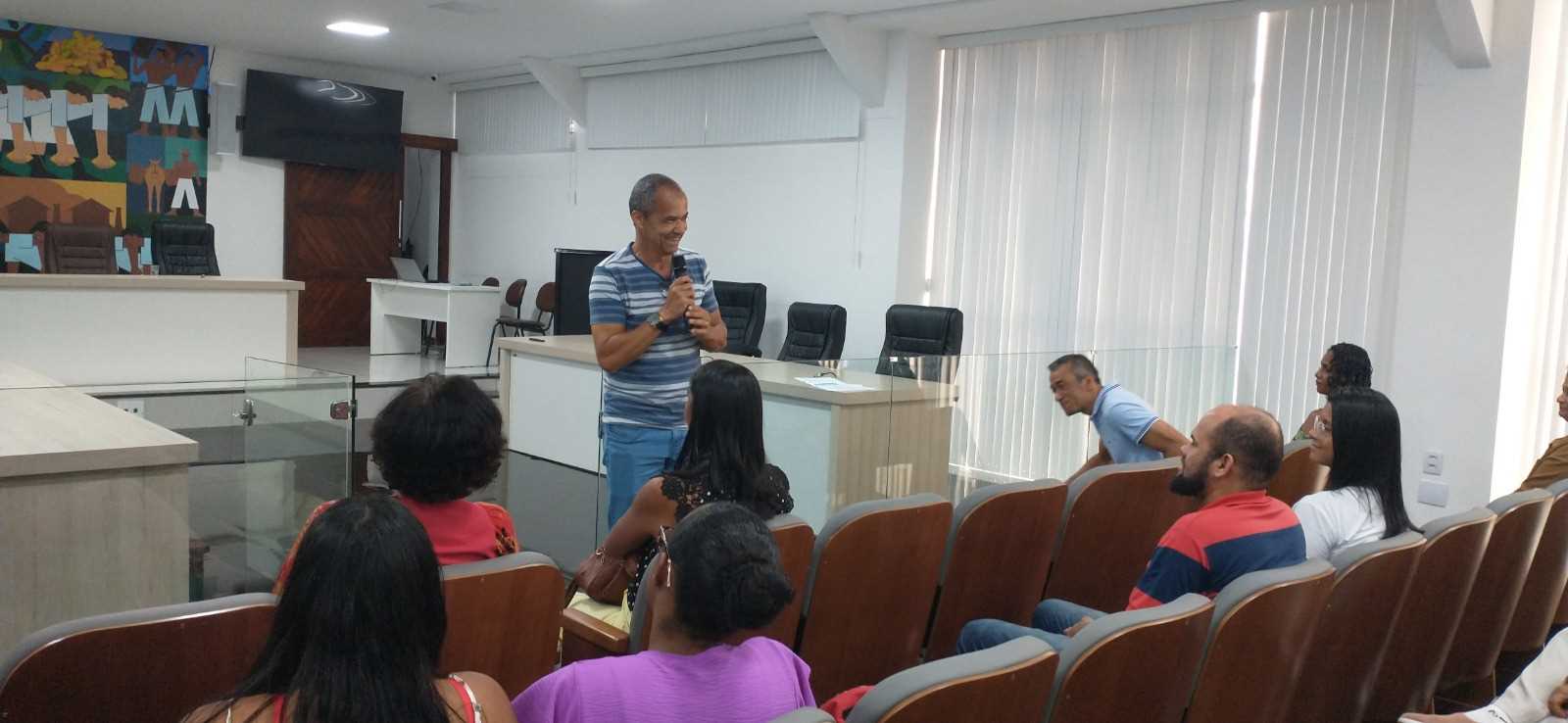 Camacã: Prefeito Paulo do Gás dá posse ao novo Conselho Municipal de Educação
